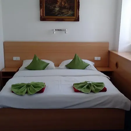 O.k. 1 Hotel Beroun (Central Bohemian)